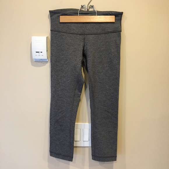 lululemon athletica Pants - lululemon Wunder Under Crop Mid-Rise 21”